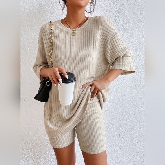 Pants - Drop Shoulder Tee & Biker Shorts